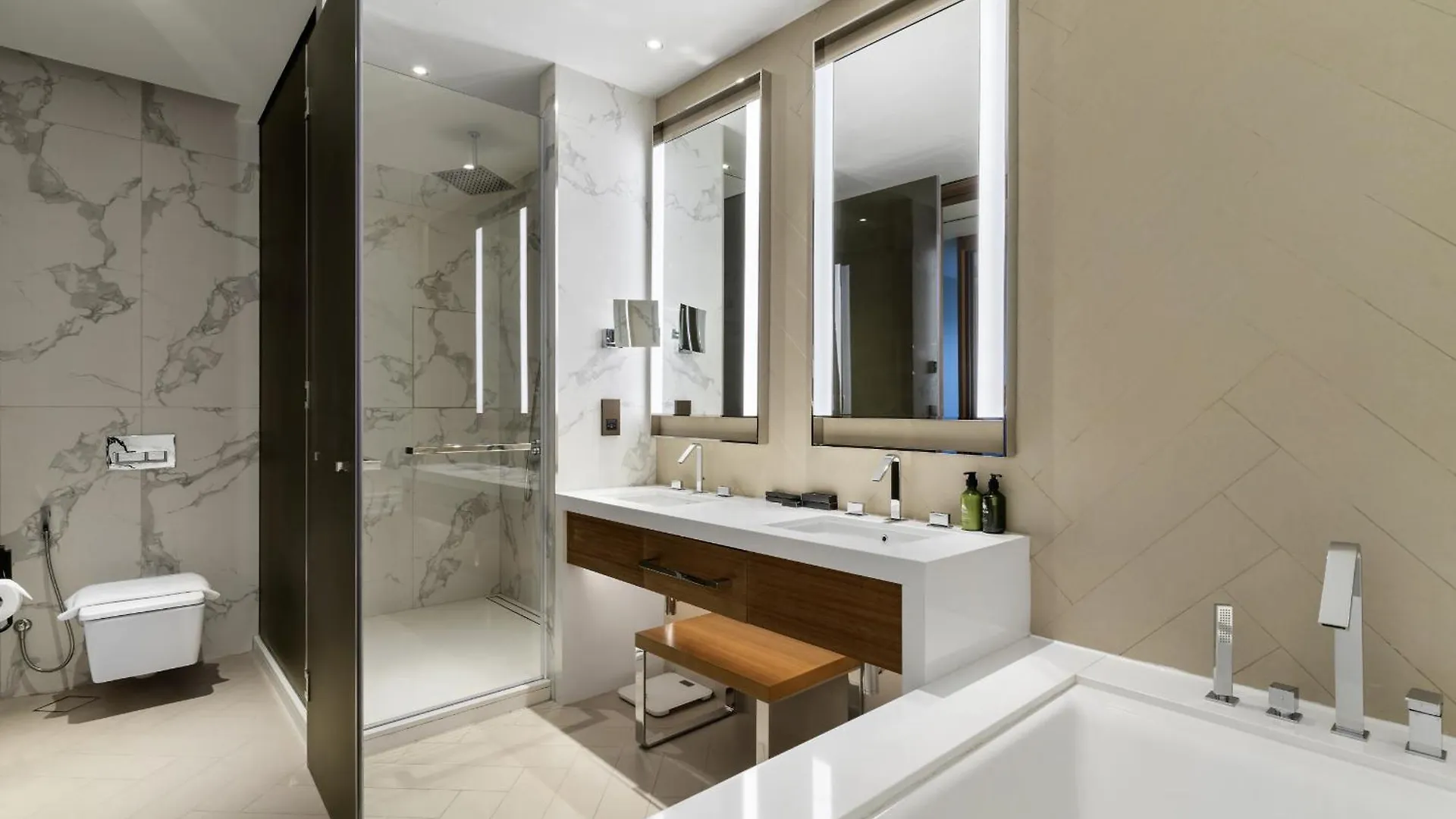 Vayk - Luxury 3 Bd Retreat At Address Residences Dubai Opera Apartment