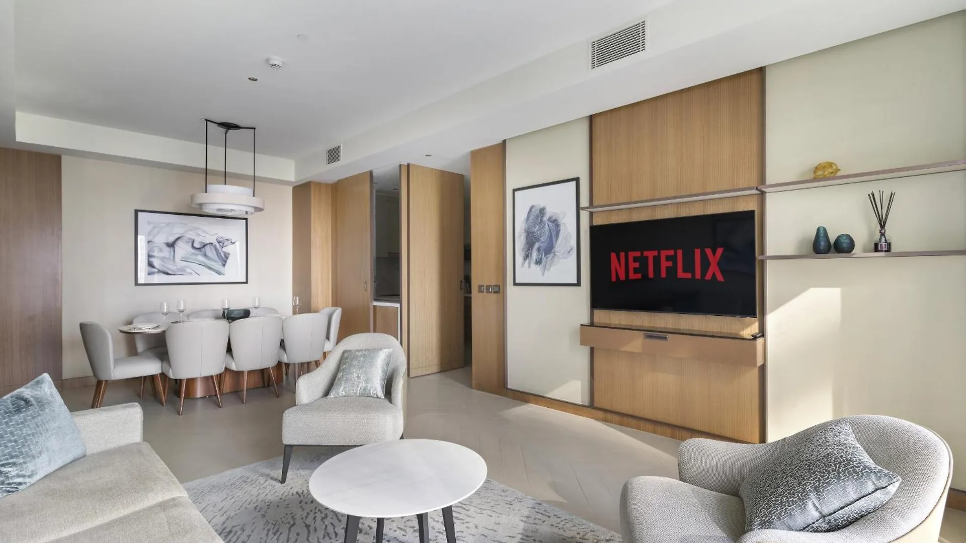 Vayk - Luxury 3 Bd Retreat At Address Residences Dubai Opera